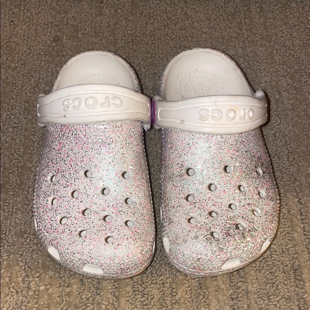 Crocs Glitter Clogs - White and Pink